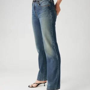 Levi's® Womens 501 90's Lightweight Relaxed Straight Fit Jeans